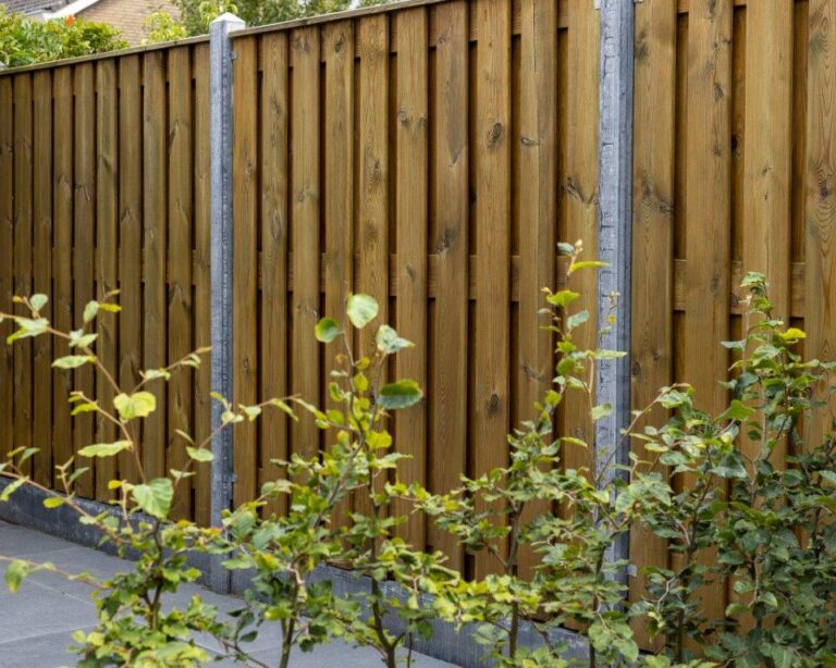 Behandelde houten schutting