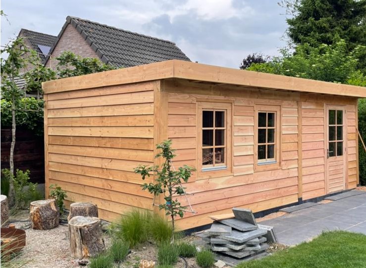 Tuinhuis met wanden van blank Douglas Zweeds rabat